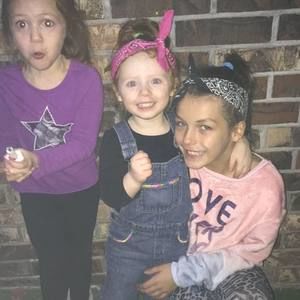 Meet your Posher, Sharon